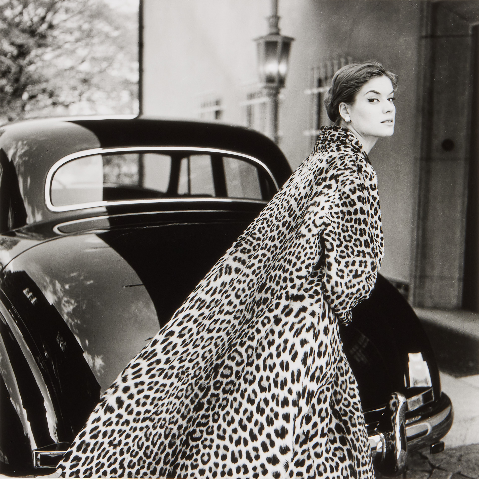 F.C. GUNDLACH (1926-2021)- Lo in an Ozelot coat, Hamburg 1954