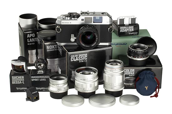 Voigtländer Bessa-R chrome outfit | AI_10_15414